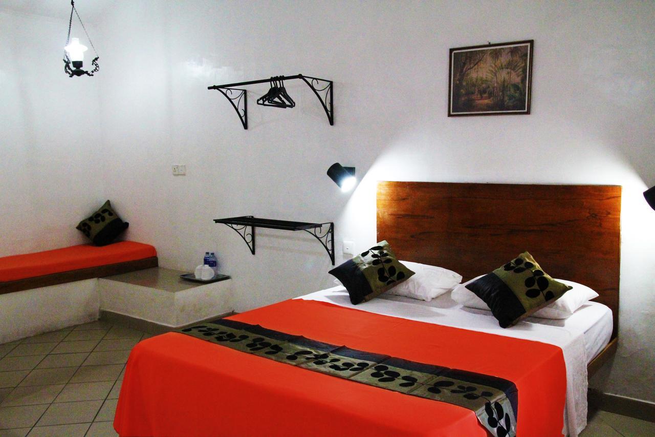 Dambulu Oya Family Park Hotel Dambulla Bagian luar foto