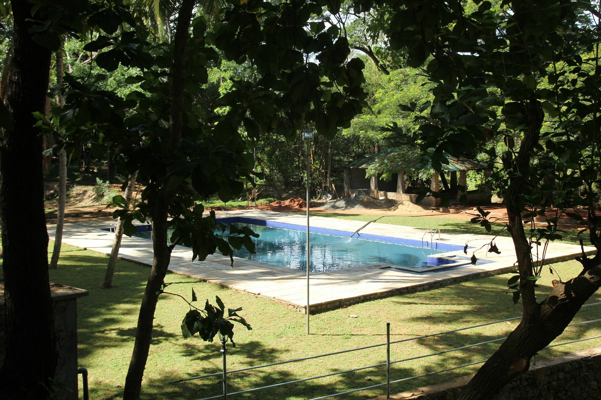 Dambulu Oya Family Park Hotel Dambulla Bagian luar foto